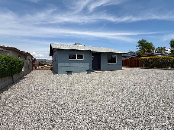 2nd image of 108 5TH Avenue E