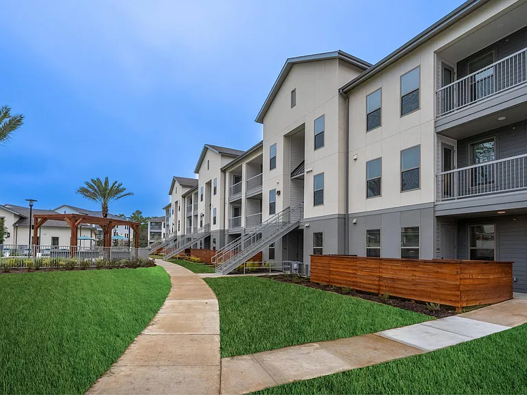 Alta Cypress Springs — Photo 48