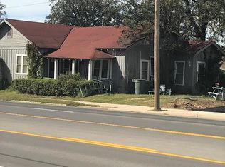 574 W Main St, Uvalde, TX 78801