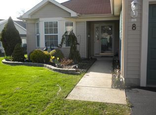 8 Woodspring Ln, Whiting, NJ 08759