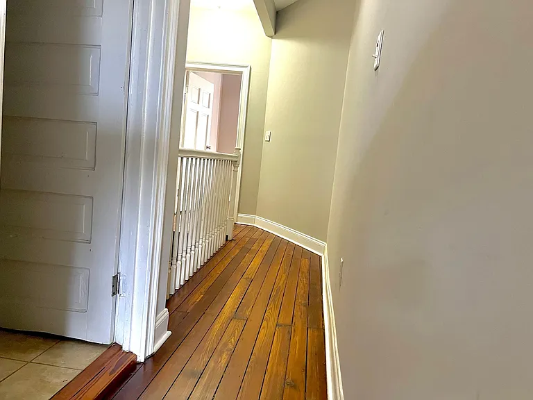 406 E 31st St — Photo 17