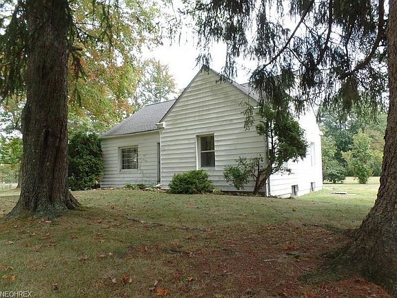 4th image of 13875 Claridon Park Dr