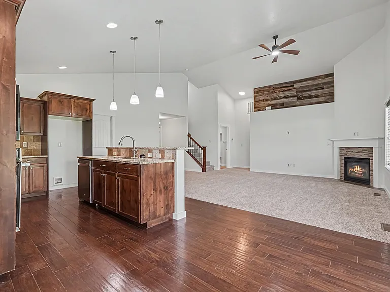 2040 Kelly Dr — Photo 15