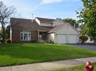 4500 Arbor View Dr, Lisle, IL 60532