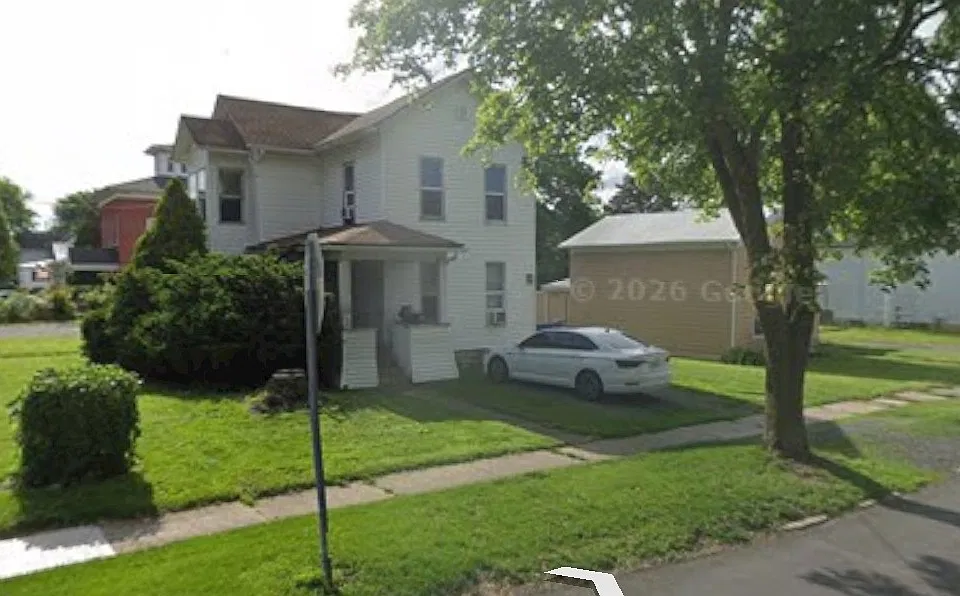 32 Rumsey St #1