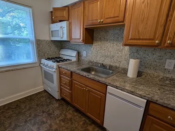 100 Skipjack Ln APT B, Claymont, DE 19703