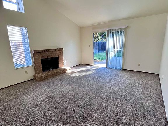 4th image of 3330 Kingswood Dr