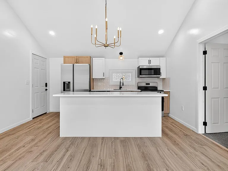 120 Normal Ave #4 — Photo 4