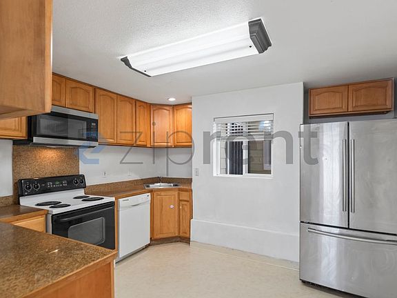 5th image of 3123 Harrison St