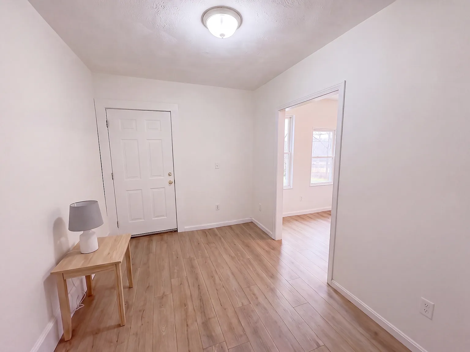 1 bed, 800 sqft, $2,300 — Photo 3