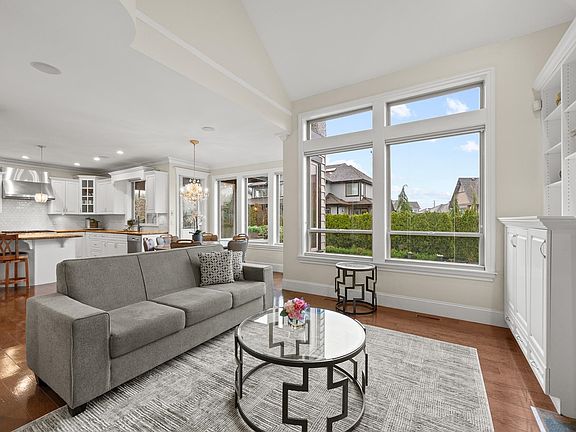 4th image of 15963 Devonshire Dr
