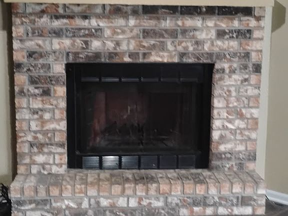 2nd image of 1826 NE Knollbrook Pl