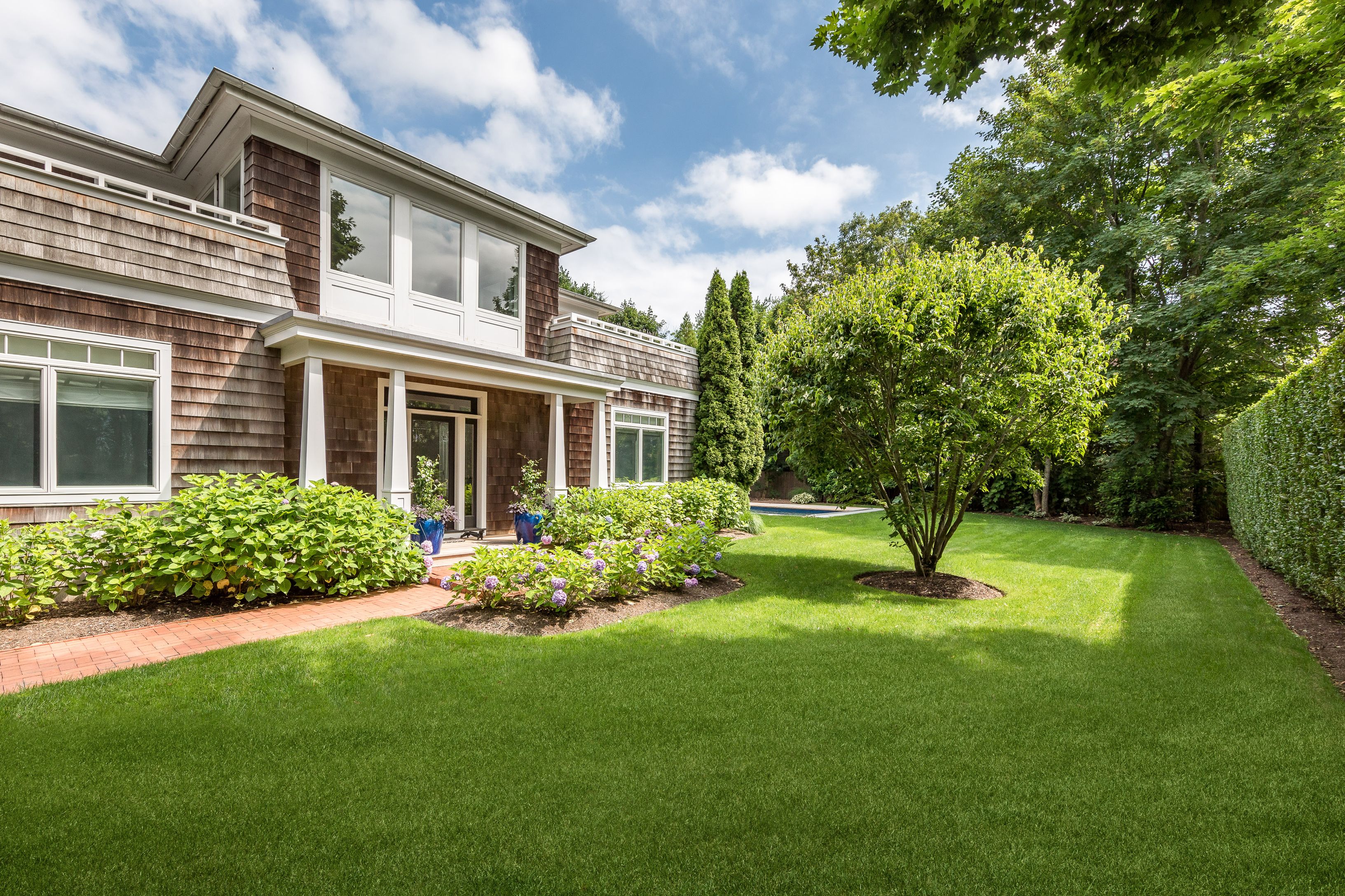 86 Gould St, East Hampton, NY 11937 Out East