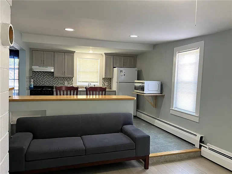 77 Narragansett Ave #2 — Photo 4