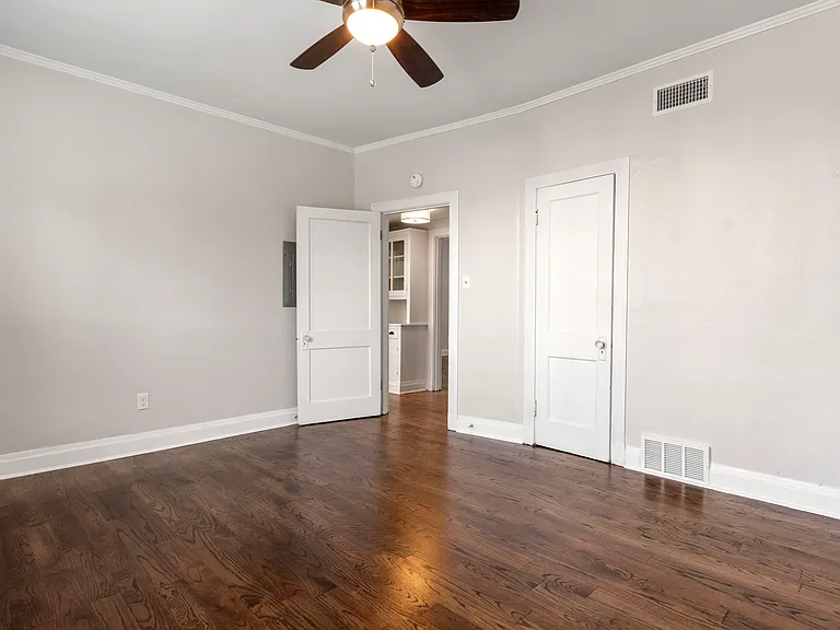 Park Terrace Apartments — Photo 10