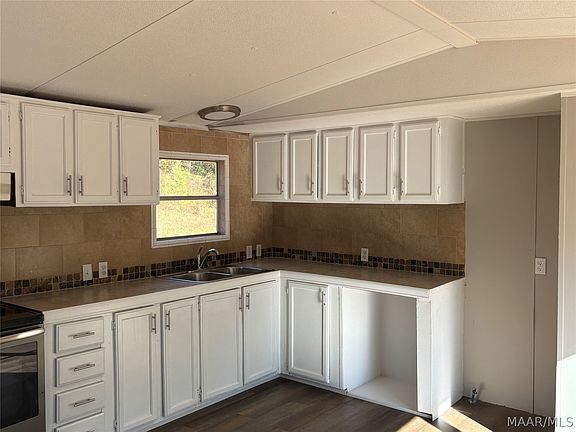 5th image of 1334 Gator Hill Dr