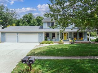 1201 Dianne Dr, Bloomington, IL