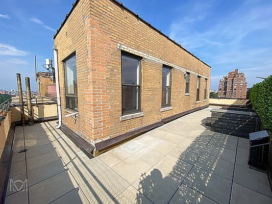 1st image of 77 W 104th St