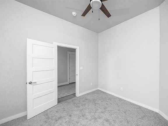 5th image of 280 Mountain Ridge Pl