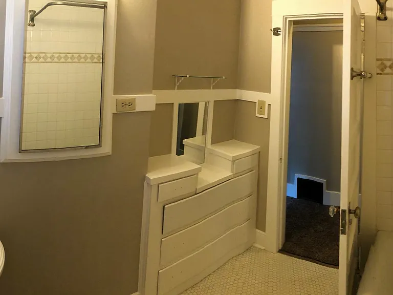 616 21st St #3 — Photo 20