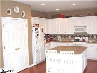2nd image of 104 Brittle Creek Ln