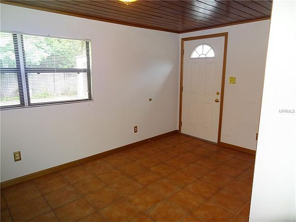 5th image of 3122 Knollwood Cir