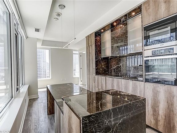 4th image of 11 Yorkville Ave #2409