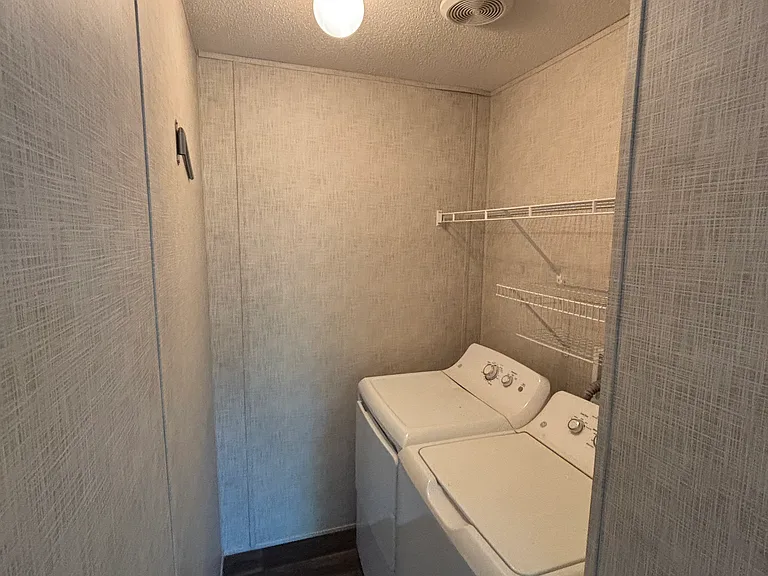 13015 Midvale Ave — Photo 9