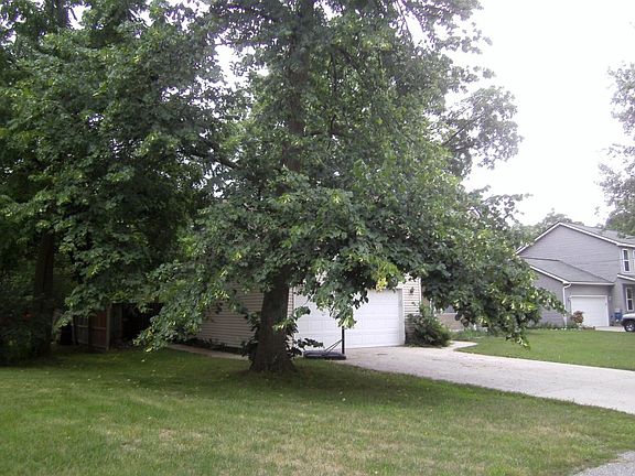 2nd image of 3006 Barkman Dr