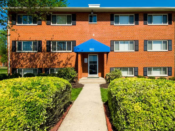 Middletowne & The Dona