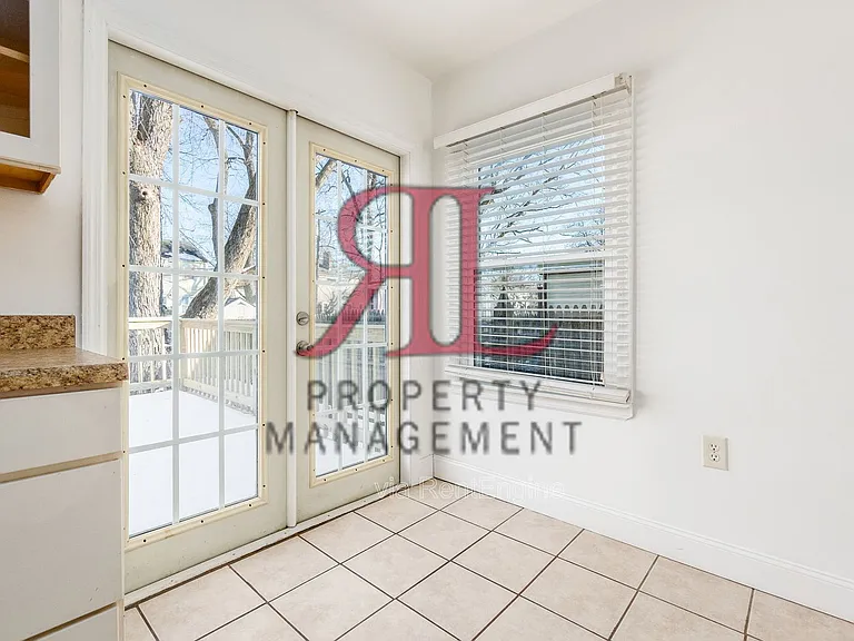 3400 Eisenhower Rd — Photo 9
