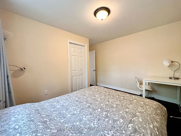 35 Lailey Cres — Photo 11