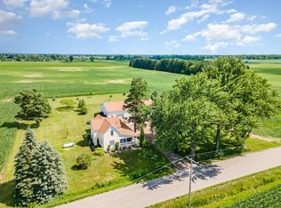 2174 W Seidlers Rd, Midland, MI 48642