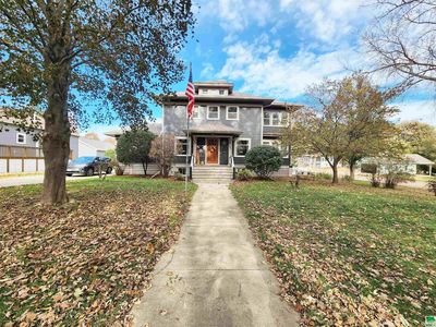 321 1st St NE, Orange City, IA, 51041