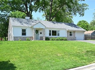 7554 Booth Dr, Prairie Village, KS 66208