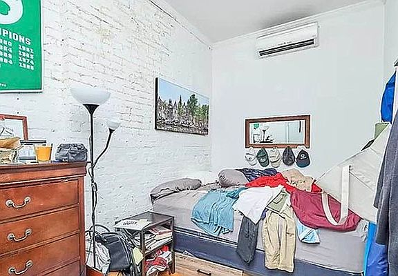 4th image of 211 Avenue A #1A