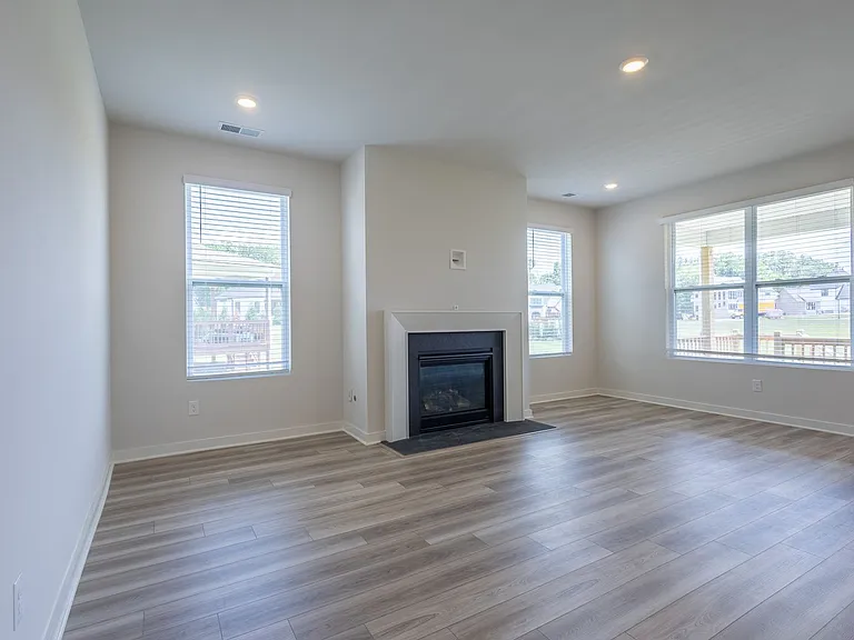1442 English Oak Dr — Photo 4