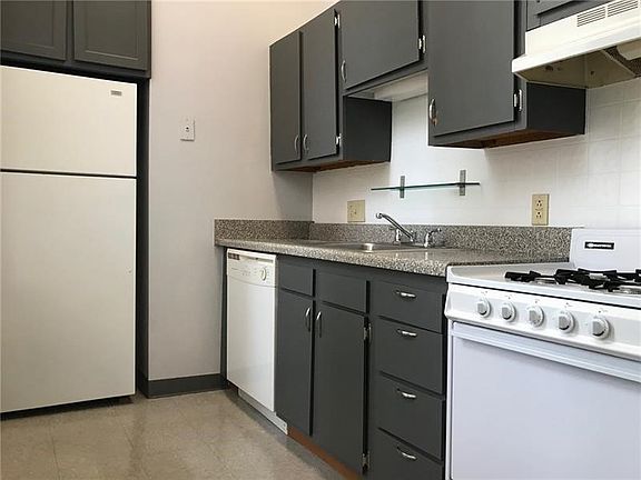 5th image of 1207 W North Ave APT 104