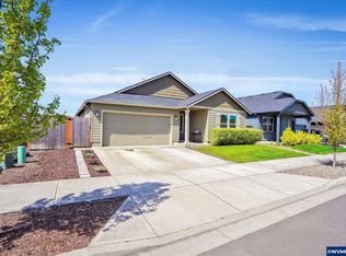 1382 Washington St, Independence, OR 97351