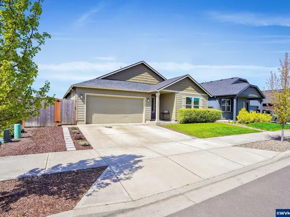 1382 Washington St, Independence, OR 97351