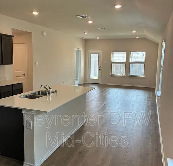 4624 Verdin St — Photo 4