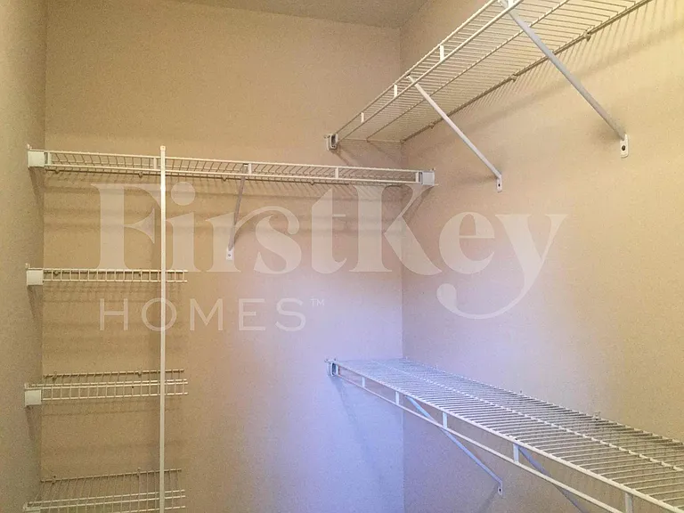 425 Hammerstone Ave — Photo 24