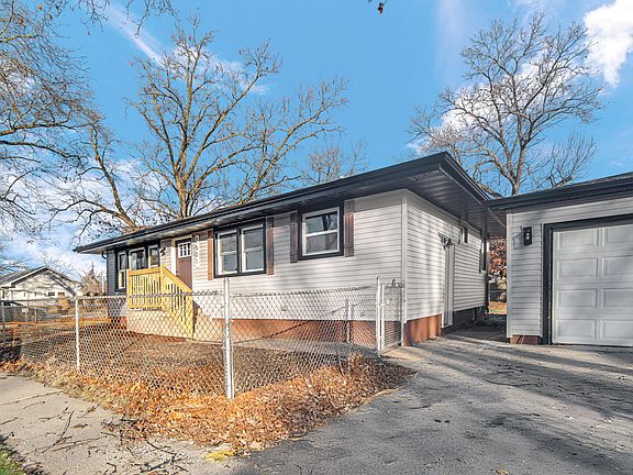 2nd image of 2501 Vermillion St