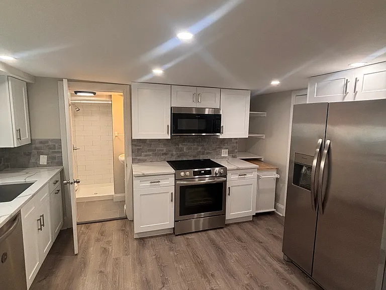 6088 Main St #2 — Photo 5