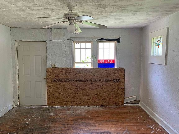 3rd image of 4425 June Ave