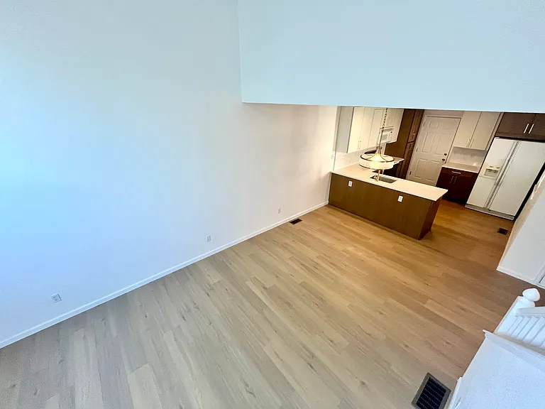 340 W 114th Pl — Photo 10