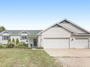 8926 142nd Ave, West Olive, MI 49460