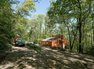 3832 W Rd, Signal Mountain, TN 37377