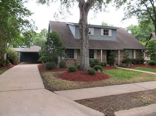 2207 N Fisher Ct, Pasadena, TX 77502