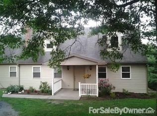 225 Honey Locust Ln, Northumberland, PA 17857